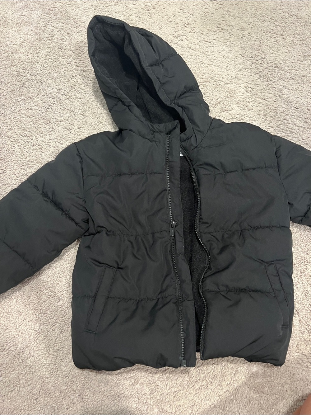 Old navy 5T puffer coat in black